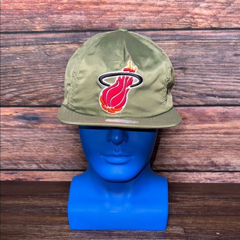 Mitchell & Ness Nylon Olive Miami Heat Cap